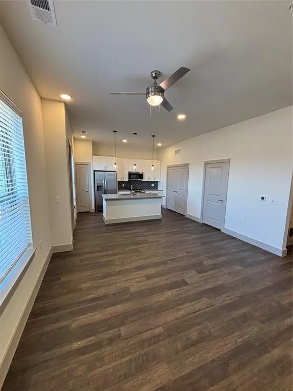 2036 Oak Grove #117