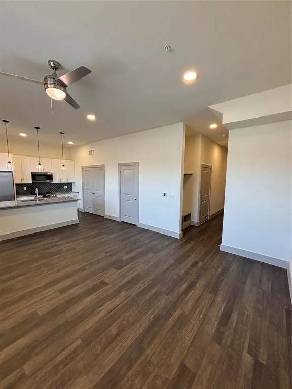 2036 Oak Grove #117