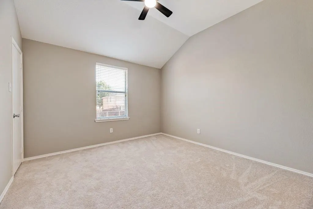 1316 Hunter Lane