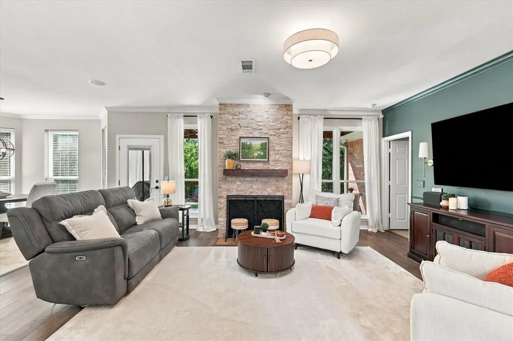 1125 Shadetree Lane