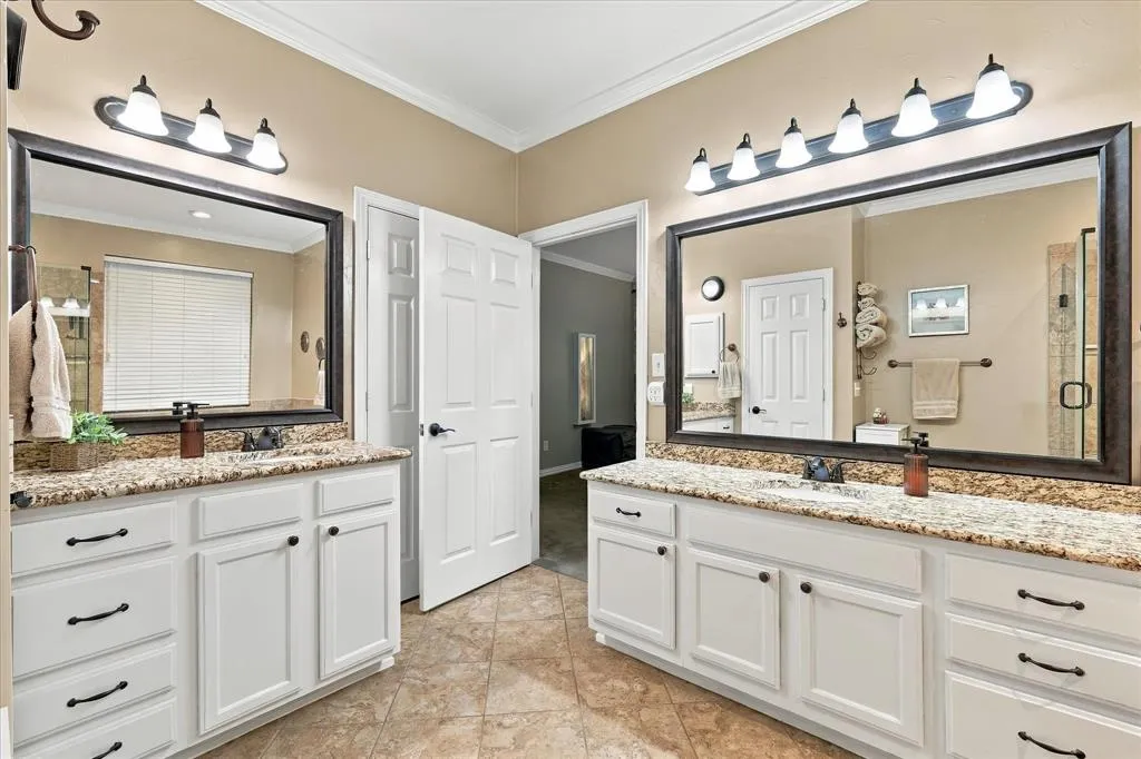 1125 Shadetree Lane