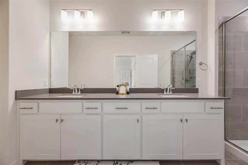 1319 Hill Country Place