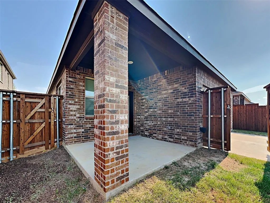 2337 Larimar Drive