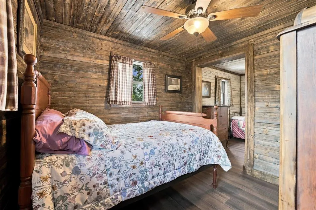 351 County Road 2274