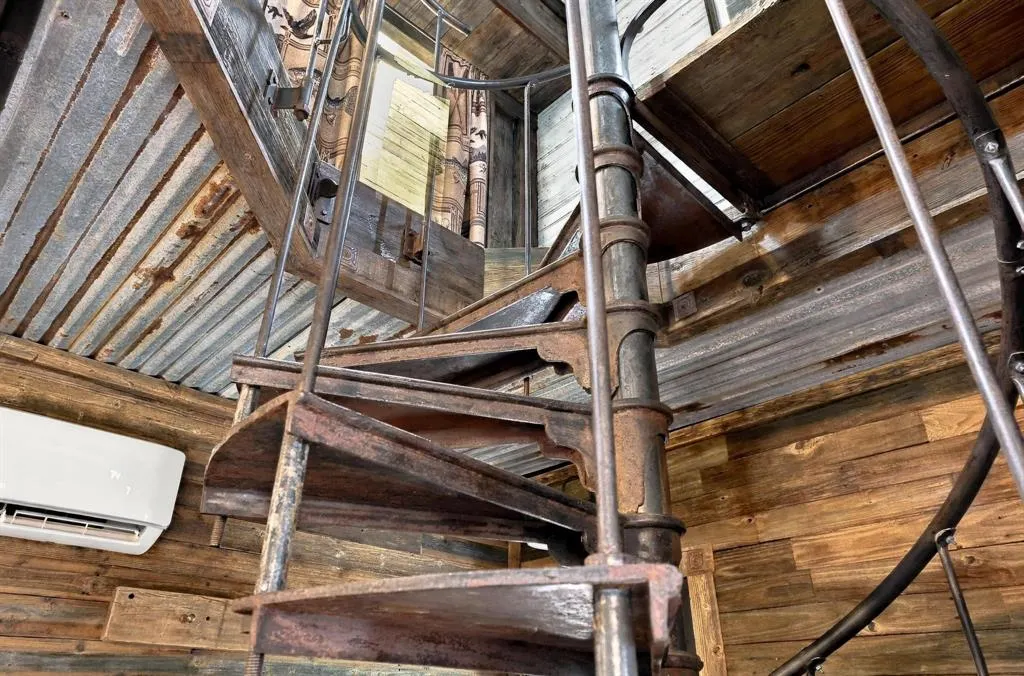 351 County Road 2274