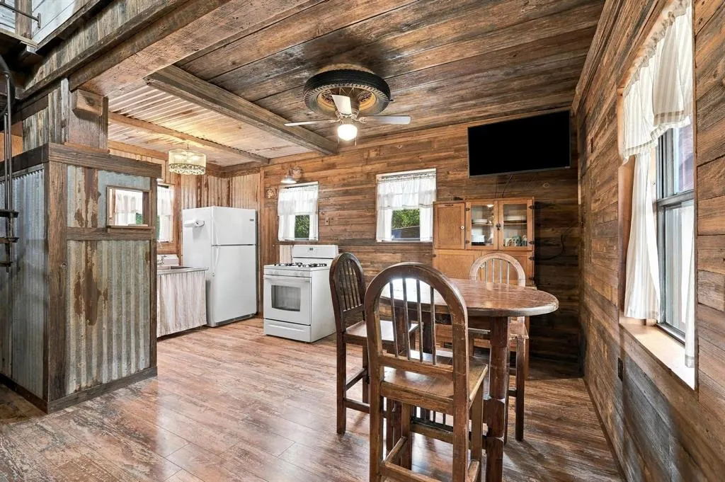 351 County Road 2274