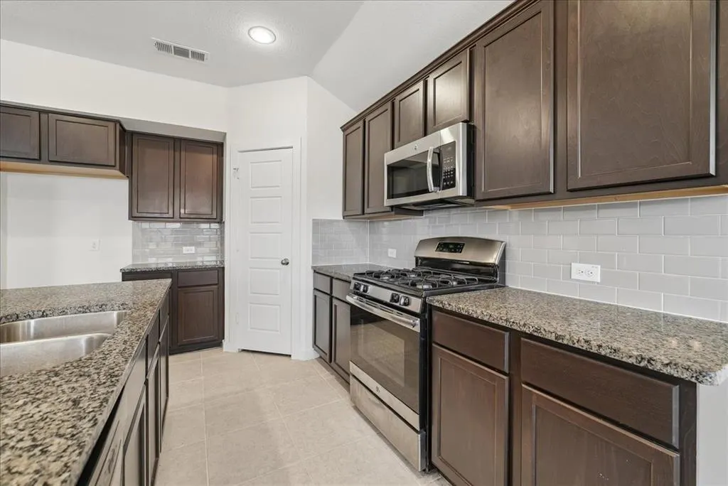 1103 Foxtail Drive