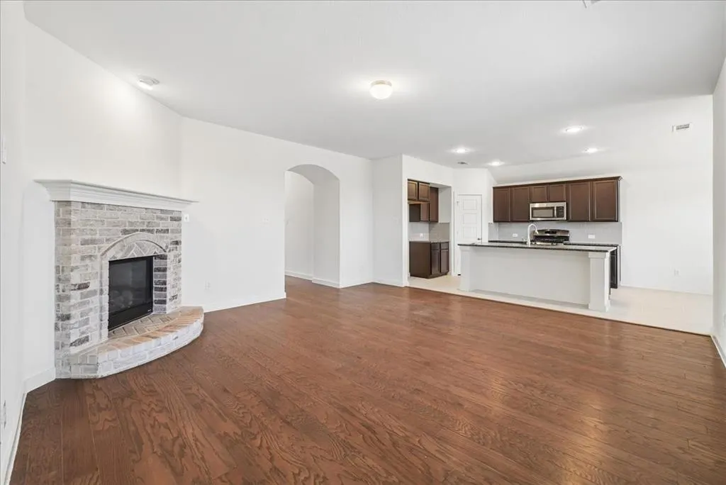 1103 Foxtail Drive