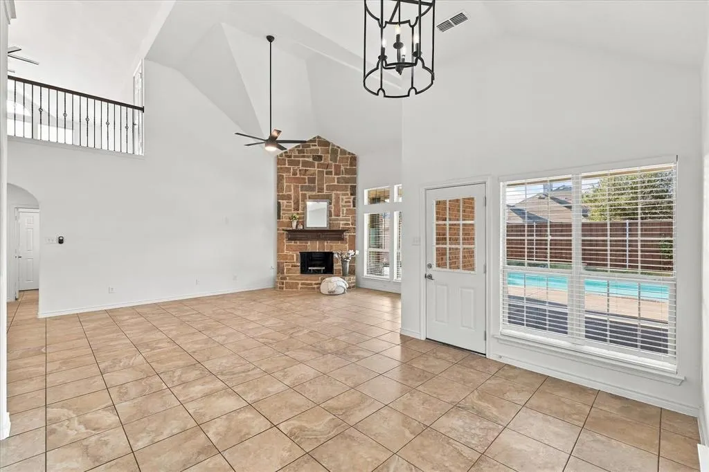 1329 Bateman Lane