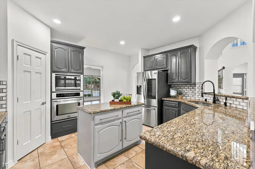1329 Bateman Lane