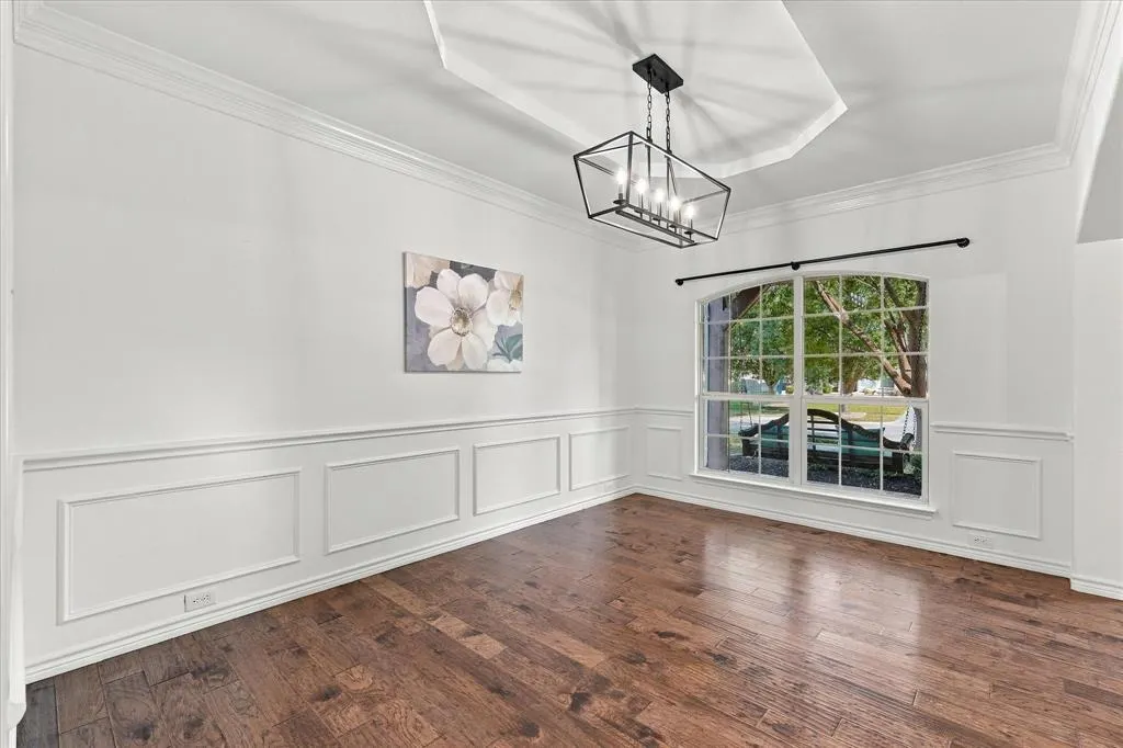 1329 Bateman Lane