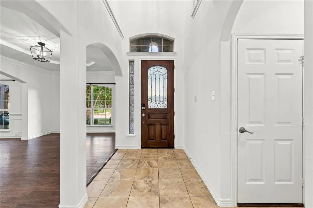 1329 Bateman Lane