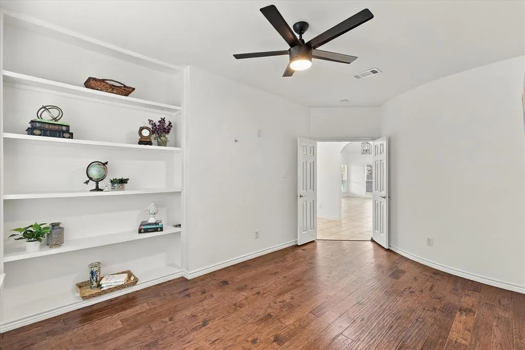 1329 Bateman Lane
