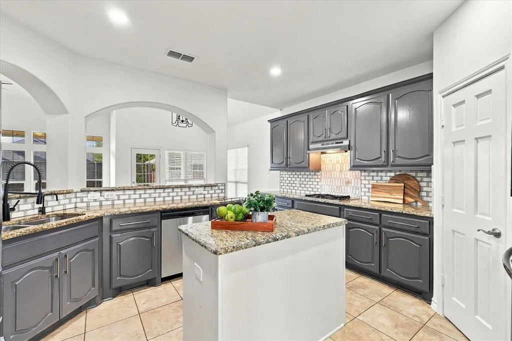 1329 Bateman Lane