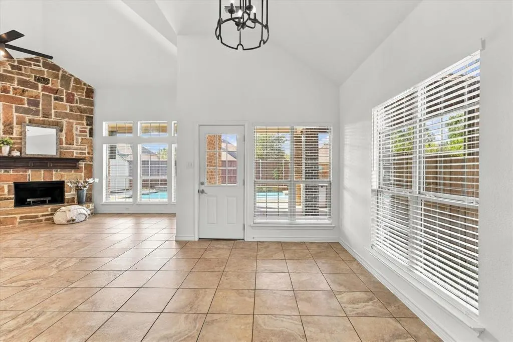 1329 Bateman Lane
