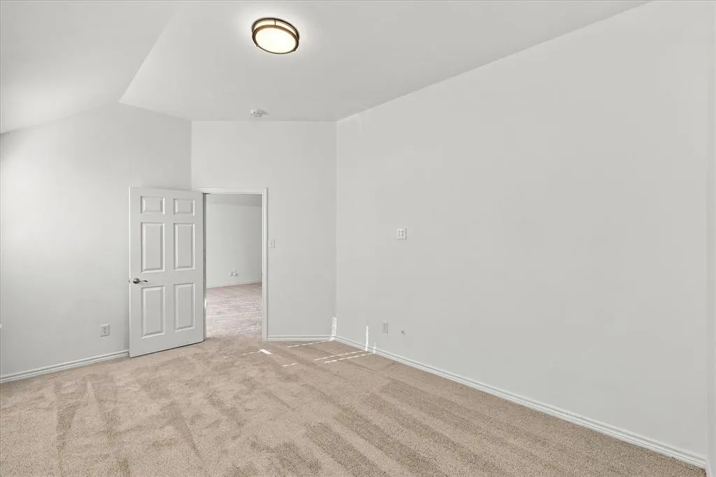 1329 Bateman Lane