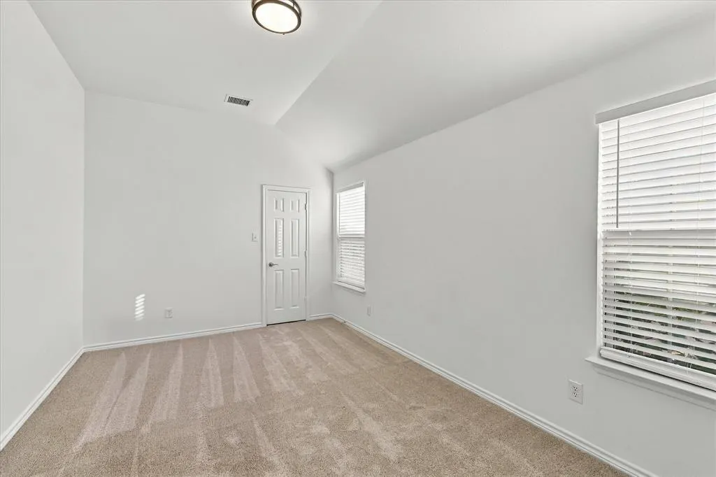 1329 Bateman Lane
