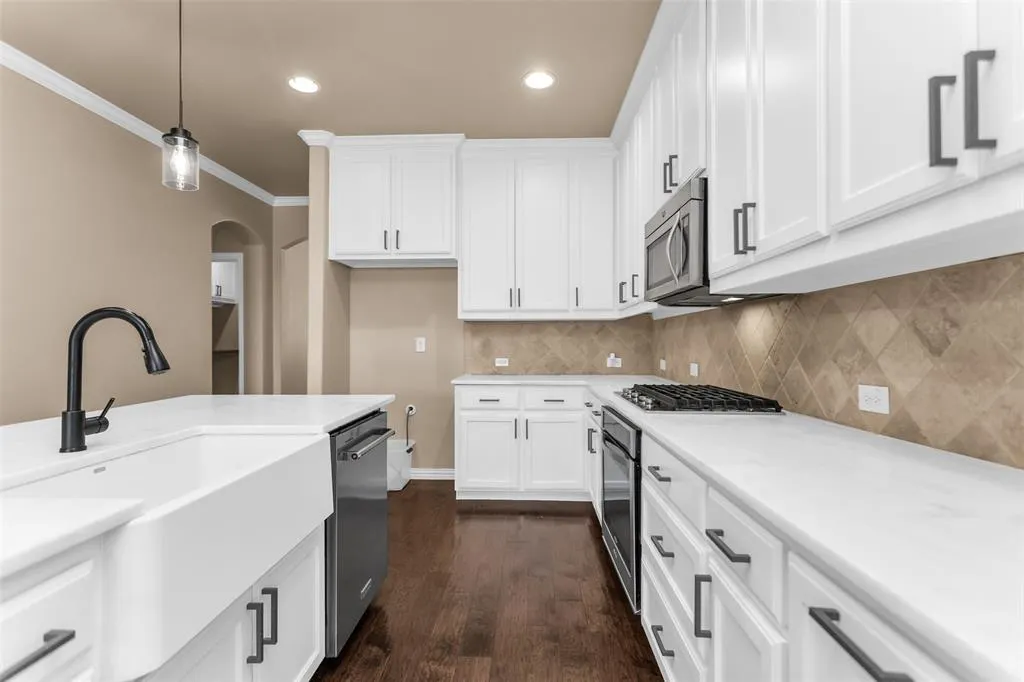 612 Sundrop Drive