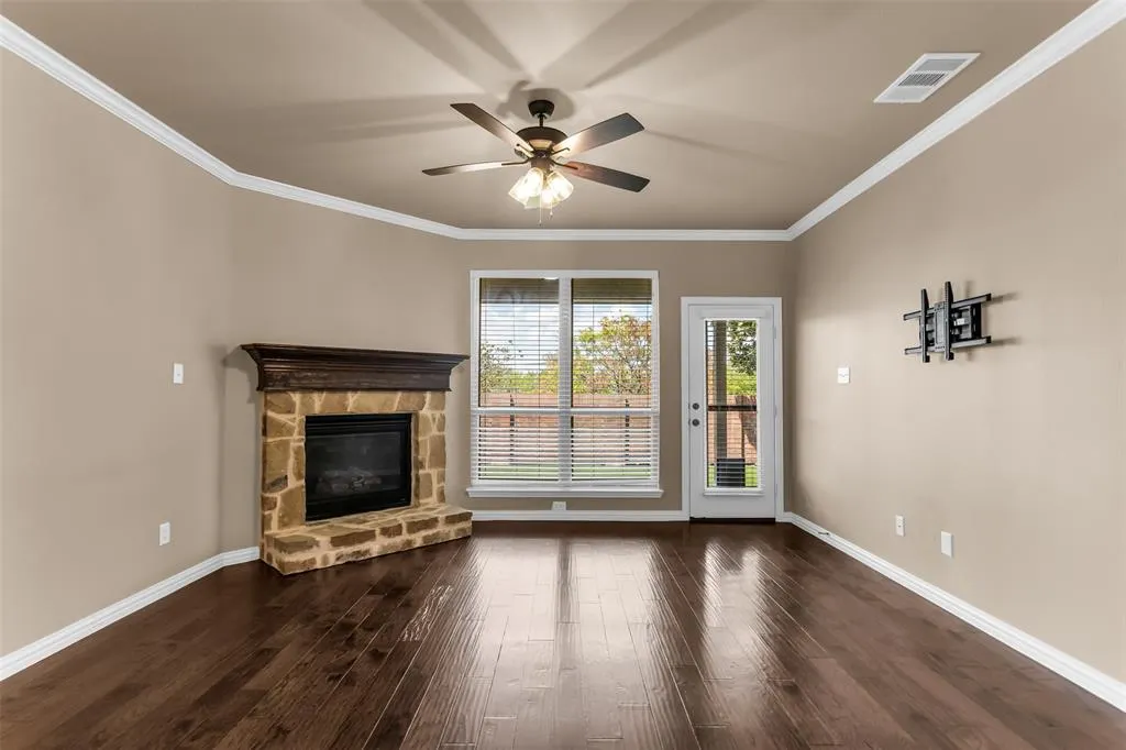 612 Sundrop Drive