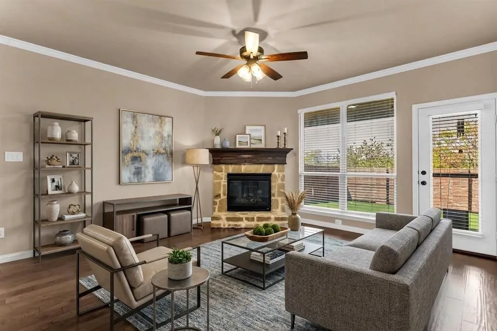 612 Sundrop Drive