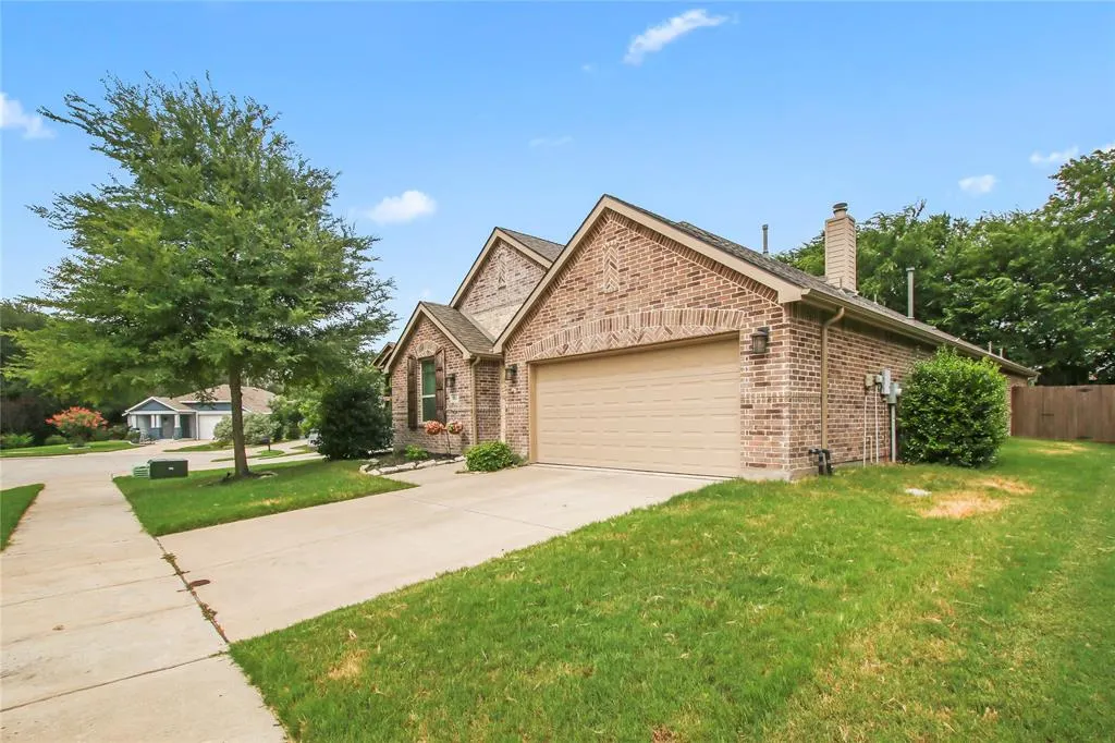 913 Freesia Drive