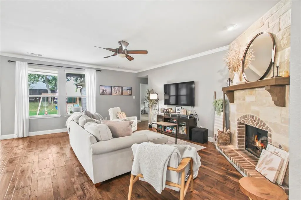 913 Freesia Drive