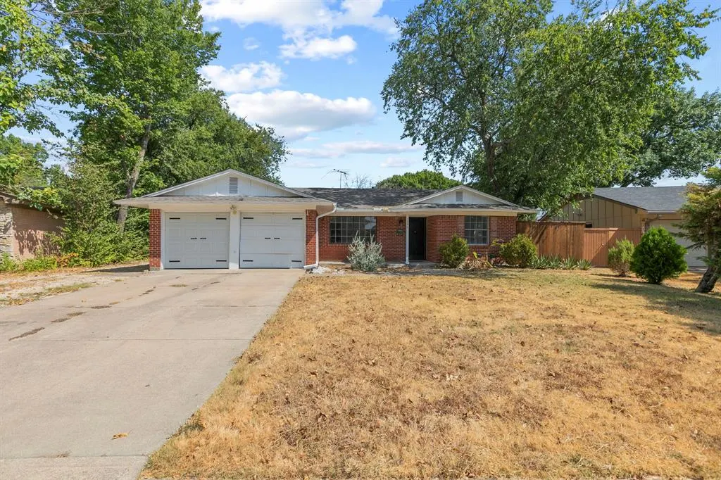 1306 N Floyd Road