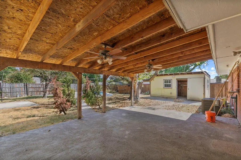 1306 N Floyd Road