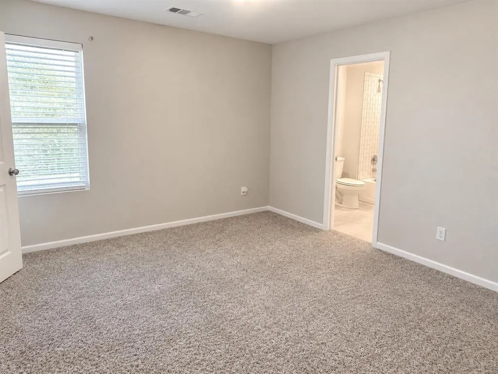 404 Amenduni Lane