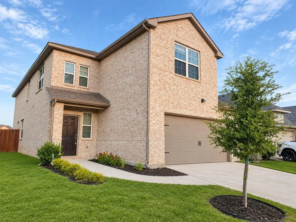 404 Amenduni Lane
