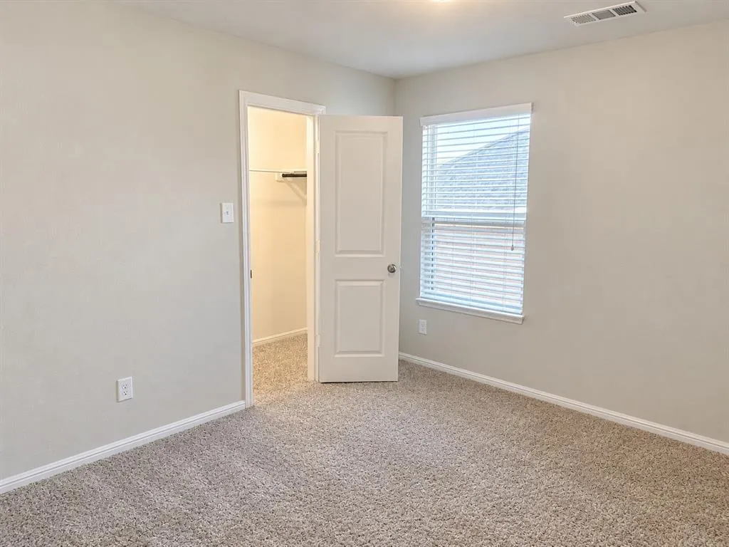 404 Amenduni Lane