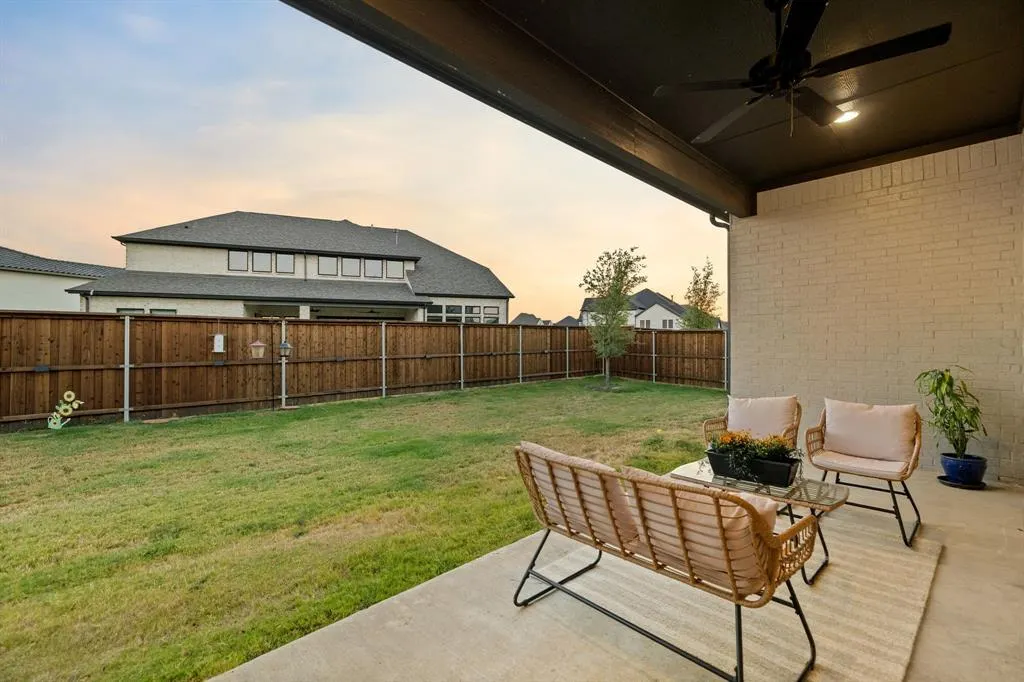 2421 Heathrow Lane