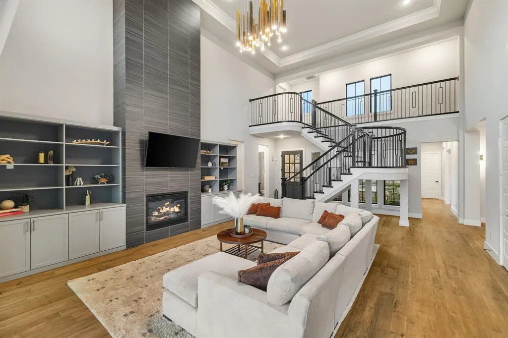 2421 Heathrow Lane