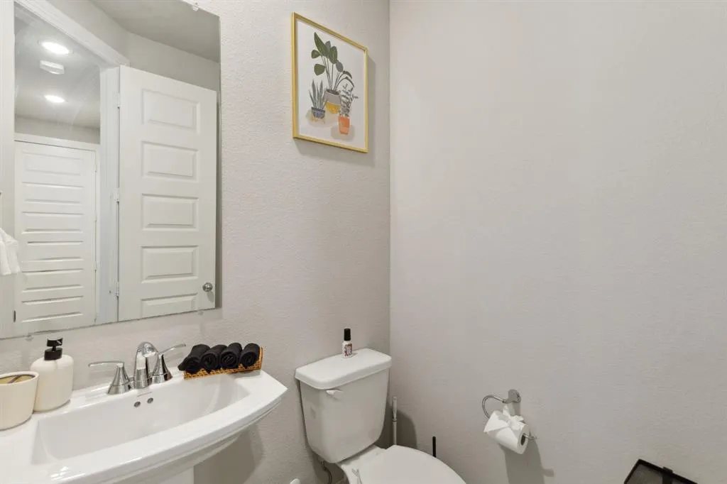 1104 Holcombe Drive