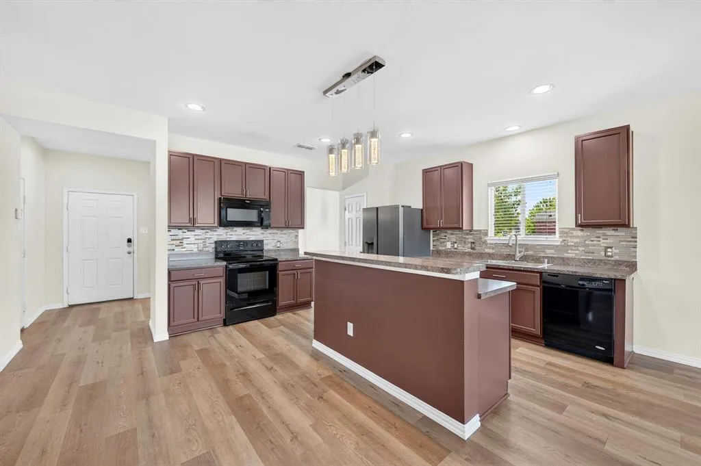 1516 Abby Creek Drive
