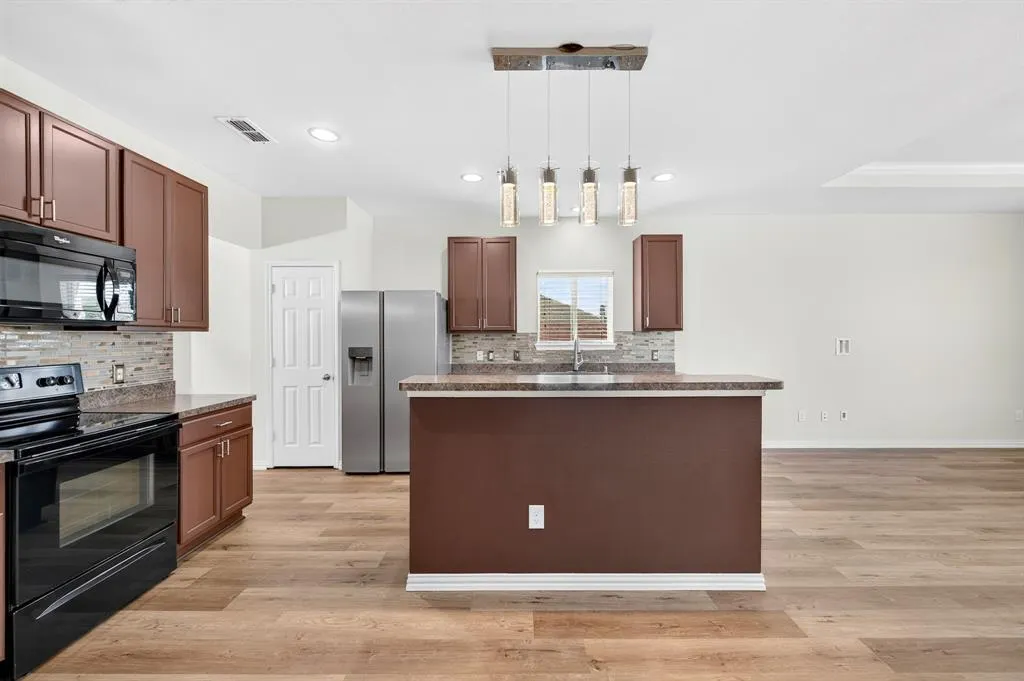 1516 Abby Creek Drive