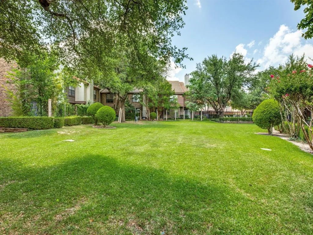 336 Melrose Drive #7C