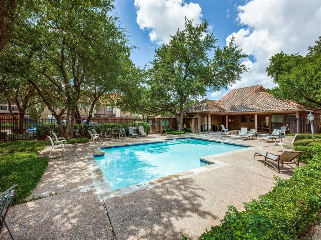 336 Melrose Drive #7C