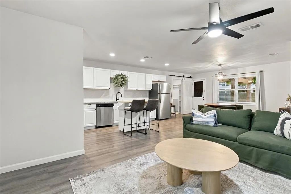 1101 Midway Drive