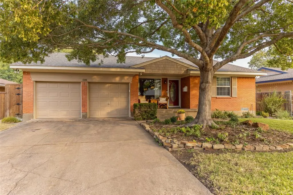 1240 Dalhart Drive