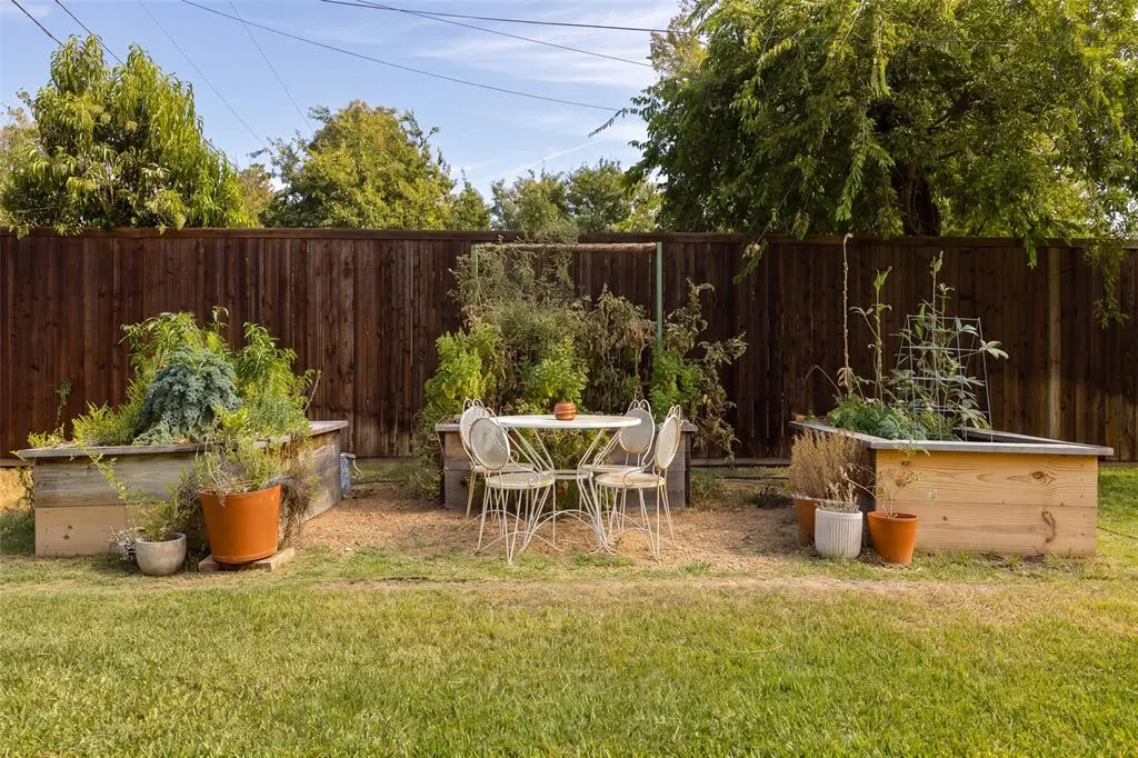 1240 Dalhart Drive