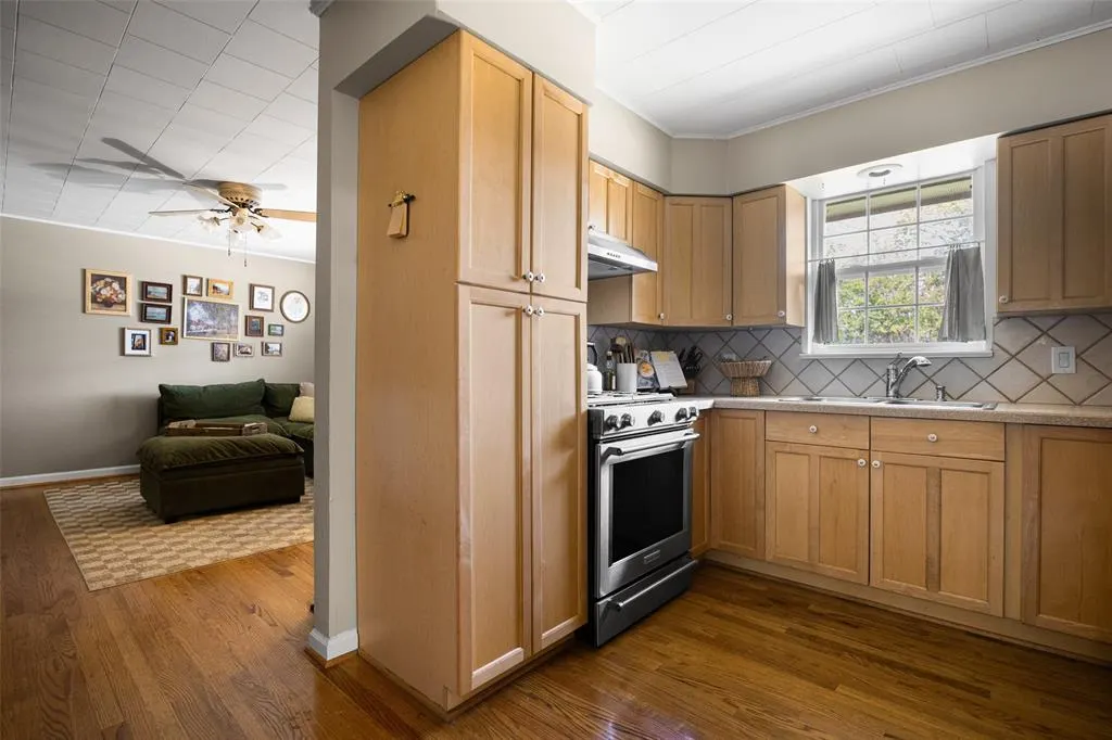 1240 Dalhart Drive