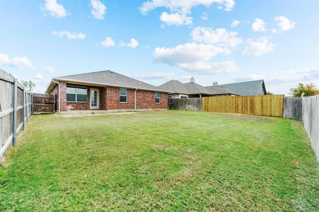 2032 Sunny Side Drive