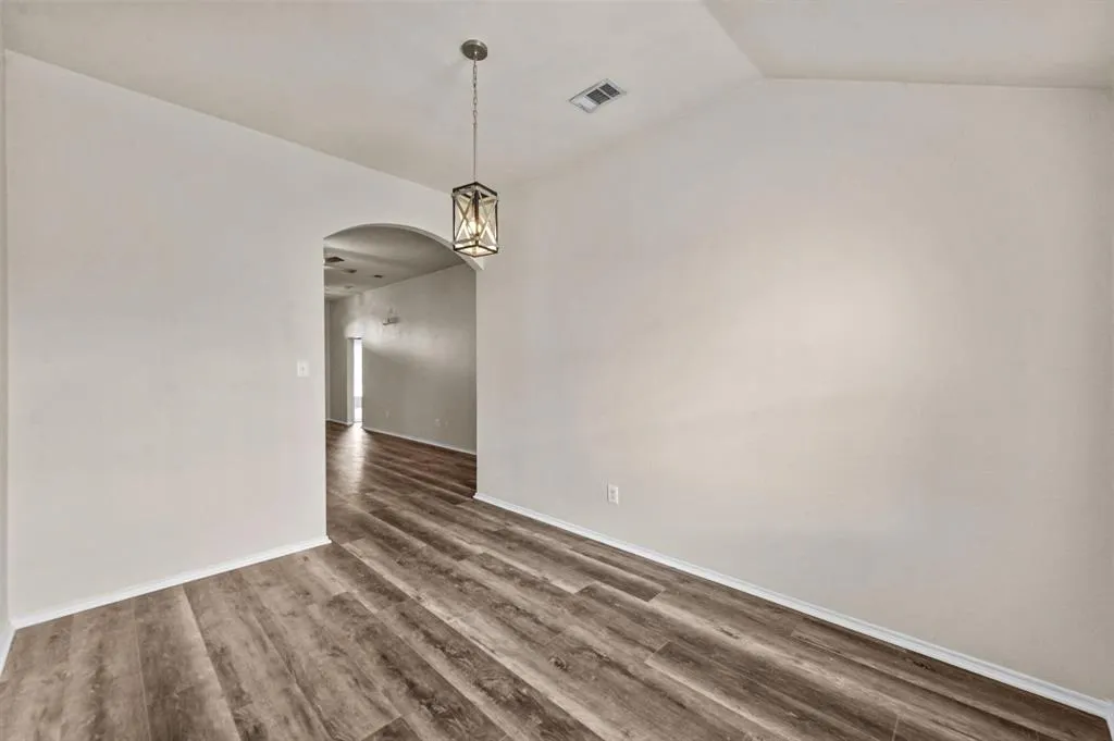 2032 Sunny Side Drive