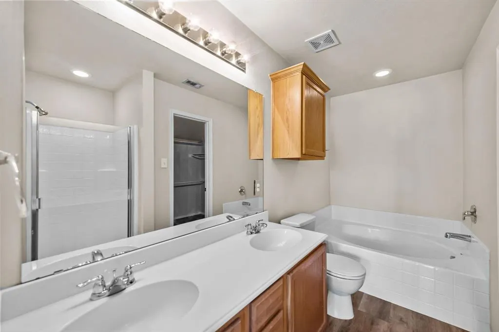 2032 Sunny Side Drive