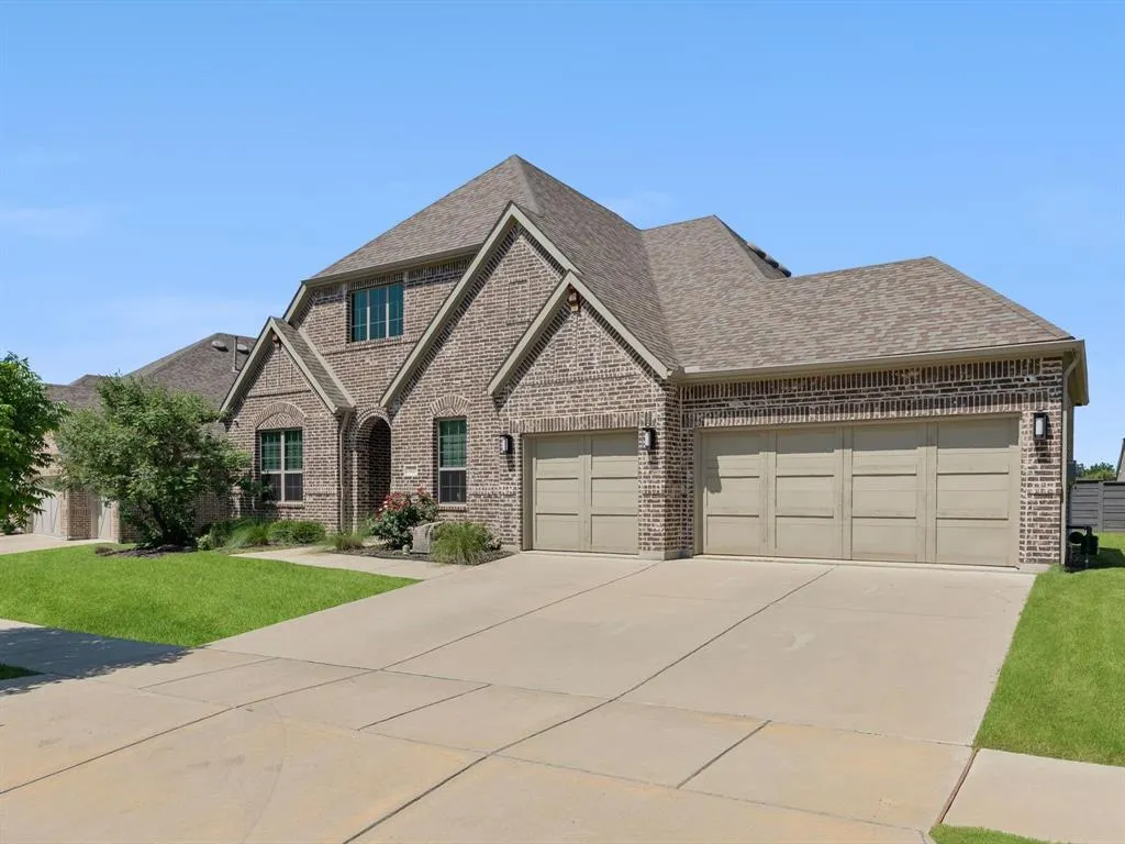 7025 Central Court