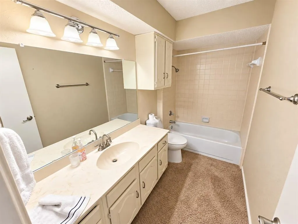 2104 Oak Brook Drive