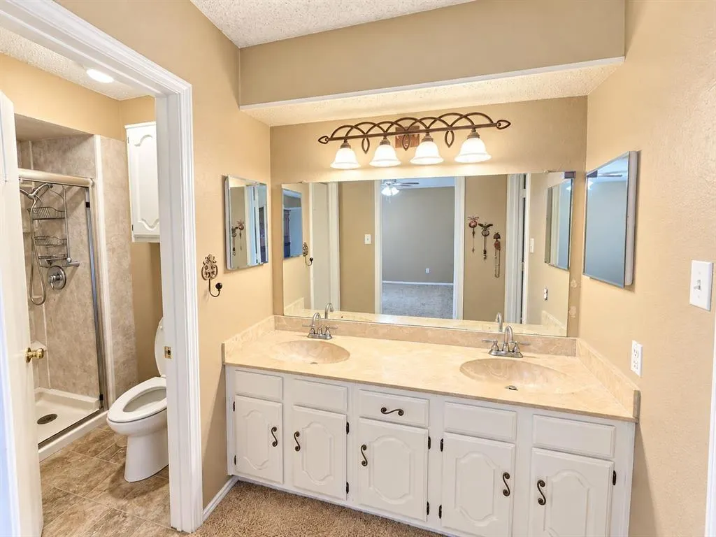 2104 Oak Brook Drive
