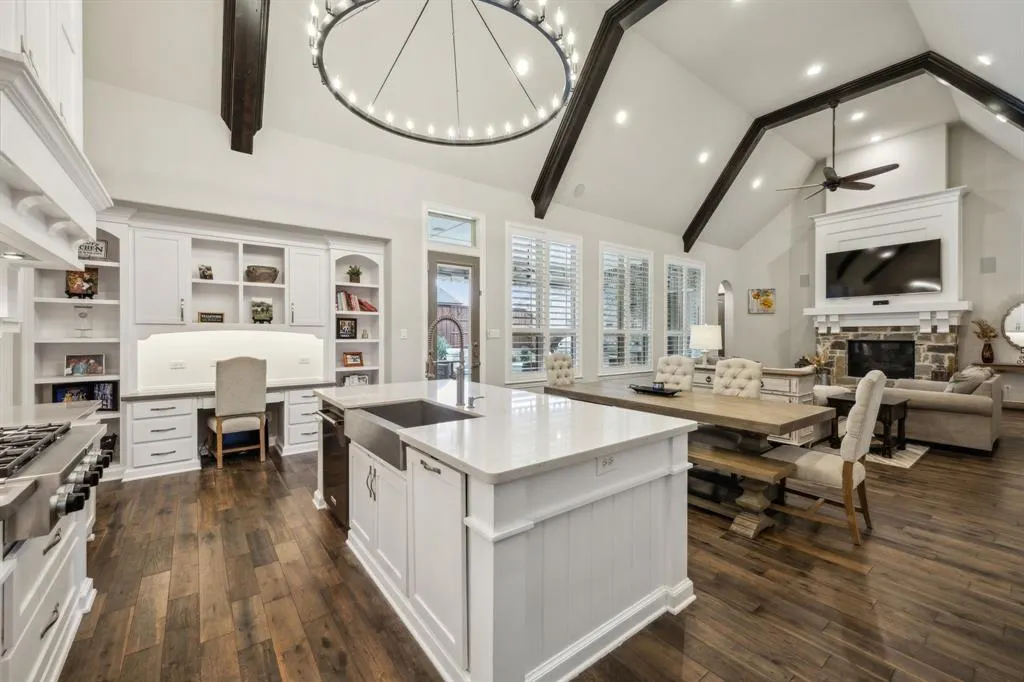 4401 Jasmine Way