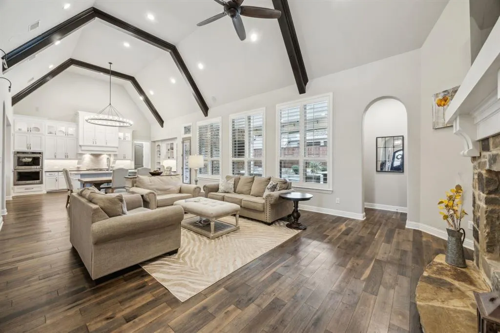 4401 Jasmine Way